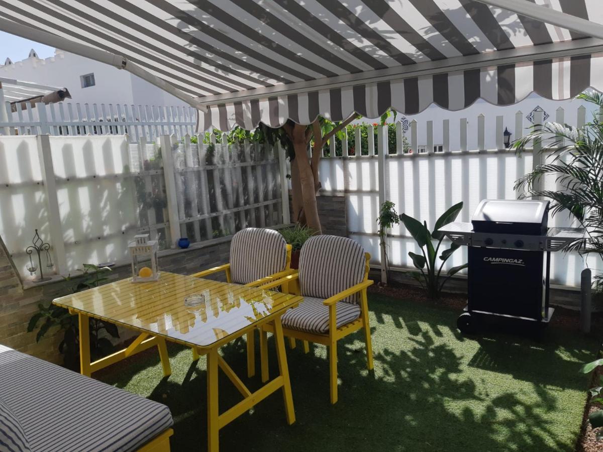 Pool View Yard Bungalow プラヤ・デル・イングレス エクステリア 写真